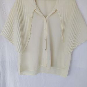 Yves St. Clair Cream Button-Up Blouse